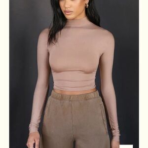 Joah brown Long Sleeve Mock Neck Crop Top - Tan